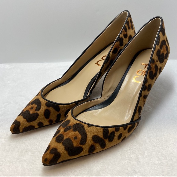 Pointed Toe Leopard Print Suede D’Orsay Stilettos - Picture 4 of 8